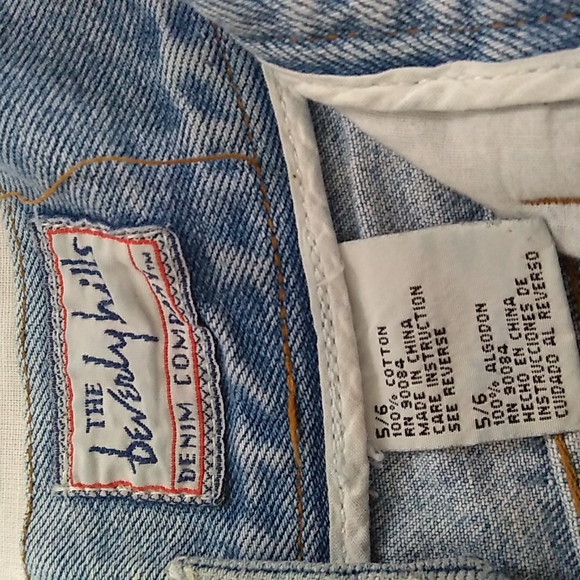 VINTAGE BHDC Button Fly High Waist Tapered Leg 'Mom' Jeans / Distressed Denim - Picture 3 of 15